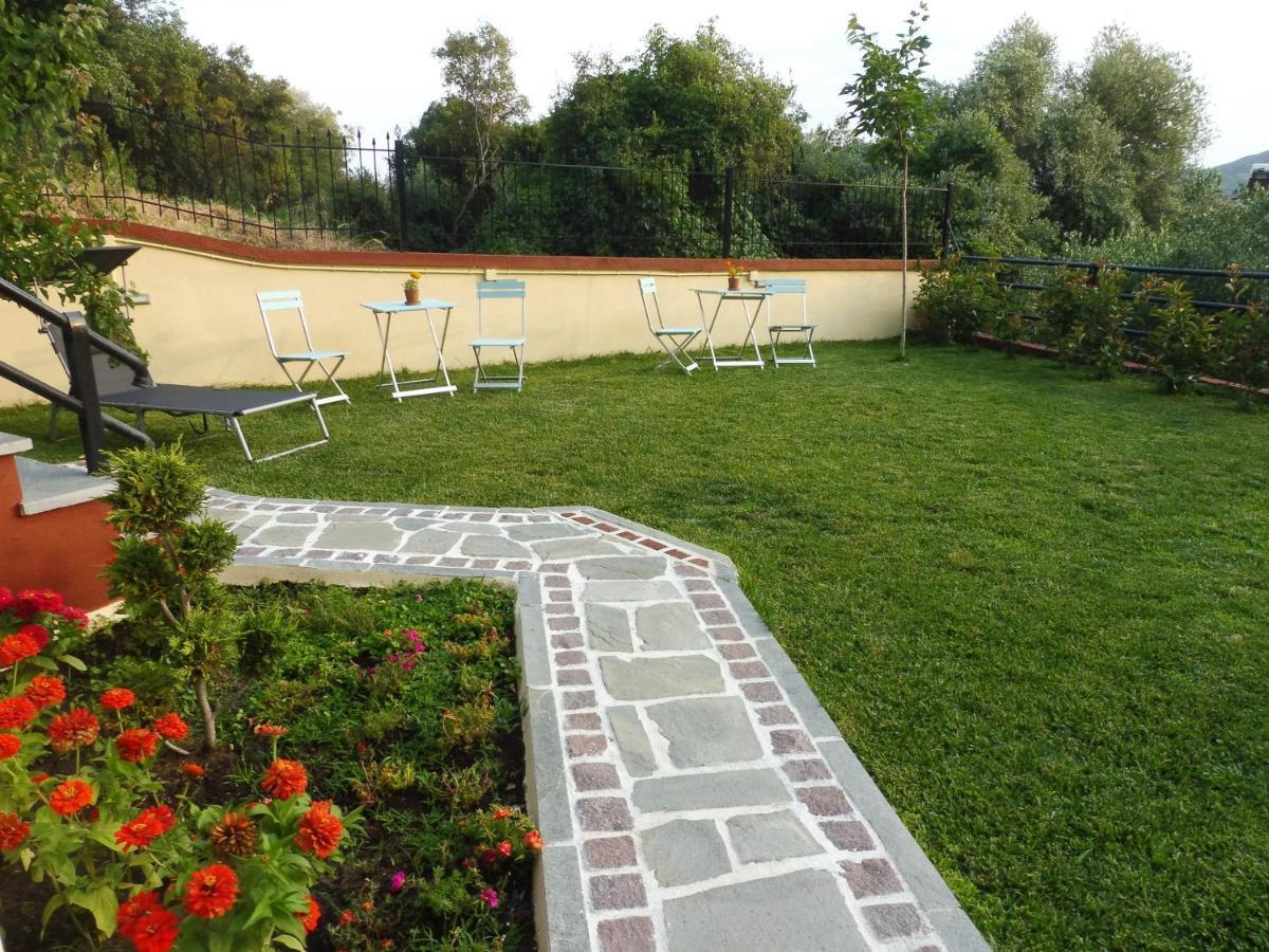 HELIANTHOS VILLA - APARTMENT No3 Kavala Exterior foto